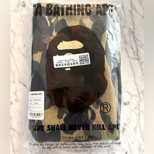 A BATHING APE scarf